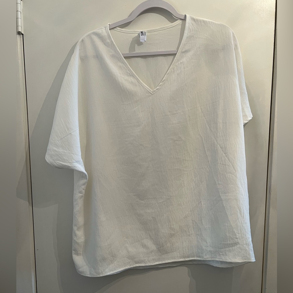 2Hearts White Blouse Size Large